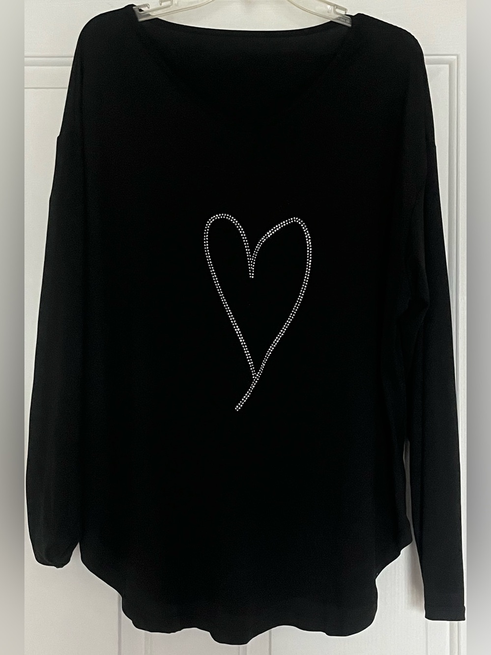 Lightweight black long sleeve tunic top with rhinestone heart. NWOT size 2 XL